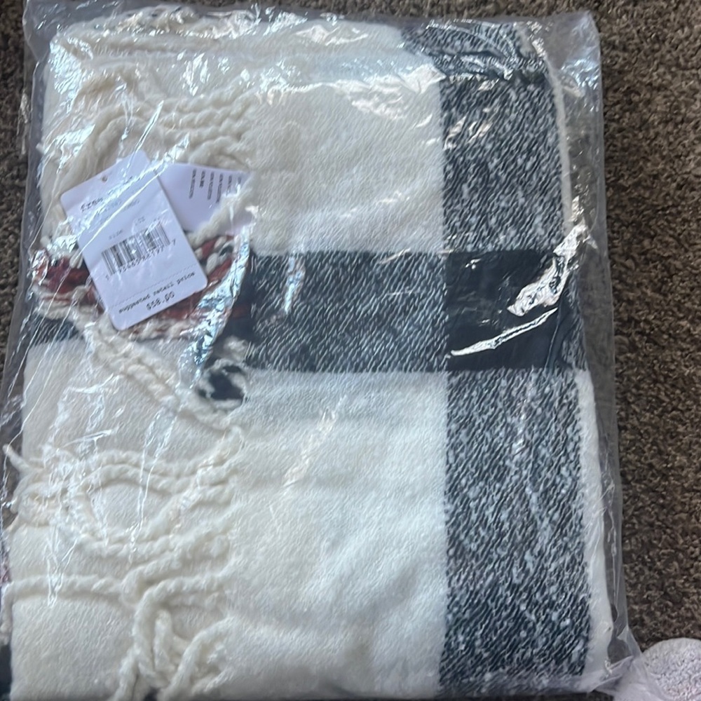 Free people scarf, NWT
